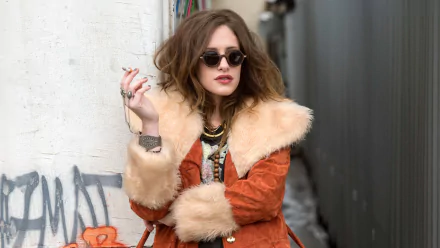 HD PC desktop wallpaper featuring a stylish woman in sunglasses and a fur-collared coat, inspired by the TV show Mr. Robot.