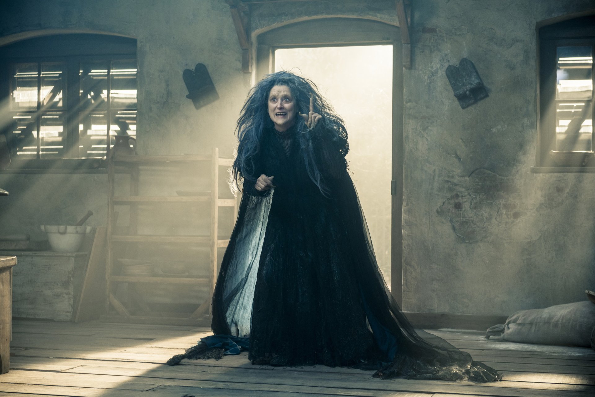 Download Meryl Streep Witch Movie Into The Woods 2014 Hd Wallpaper