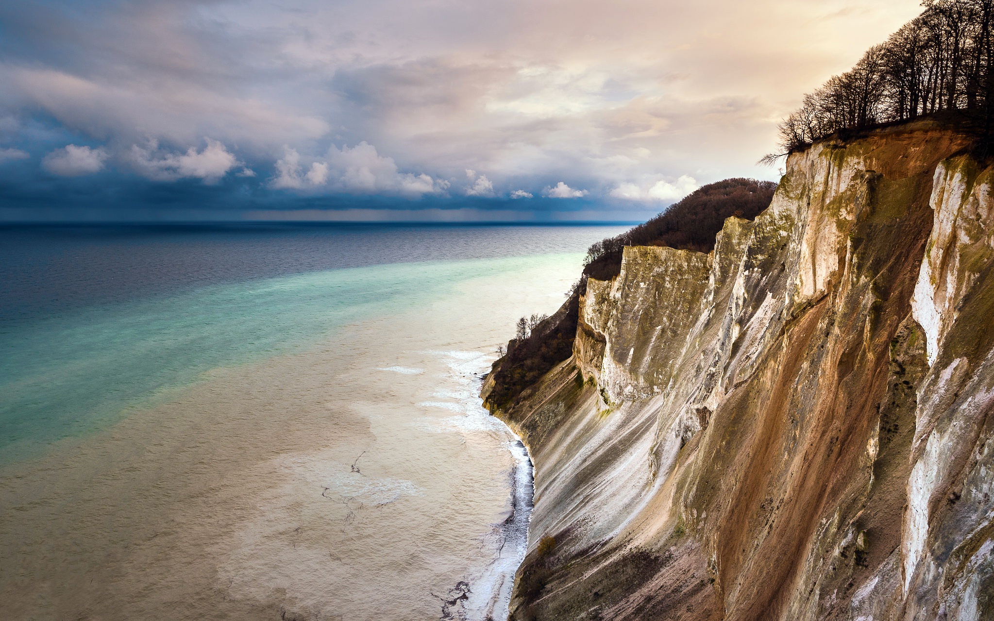 Природа океана земли. Скала Мон Агель. Море Мон. Дания море или океан фото. Danish Sea.