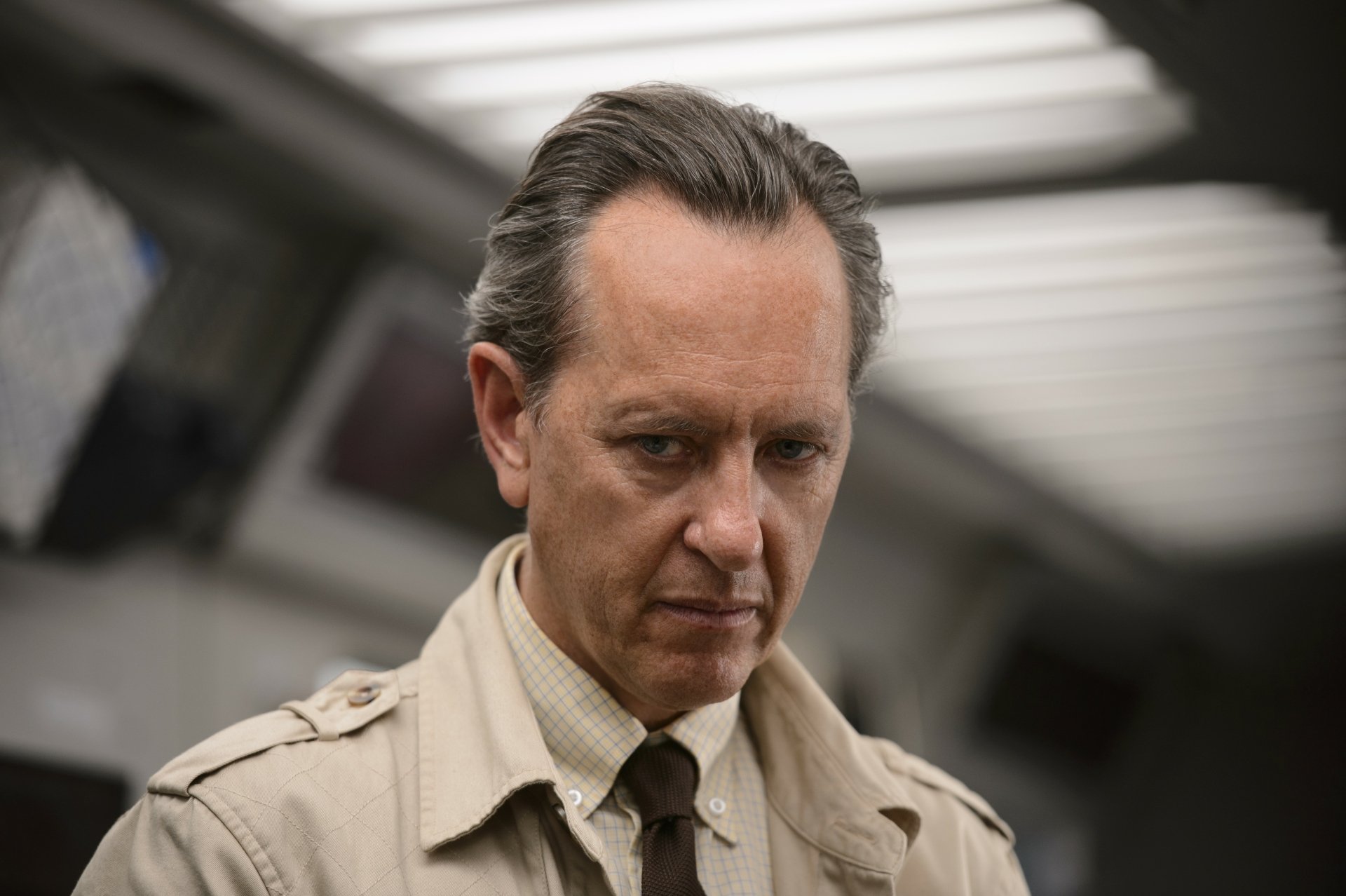 Richard E. Grant Desktop Wallpapers, Phone Wallpaper, PFP, Gifs, and