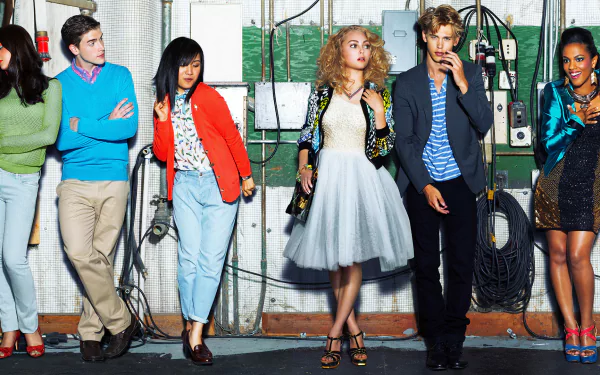  The Carrie Diaries Cast
