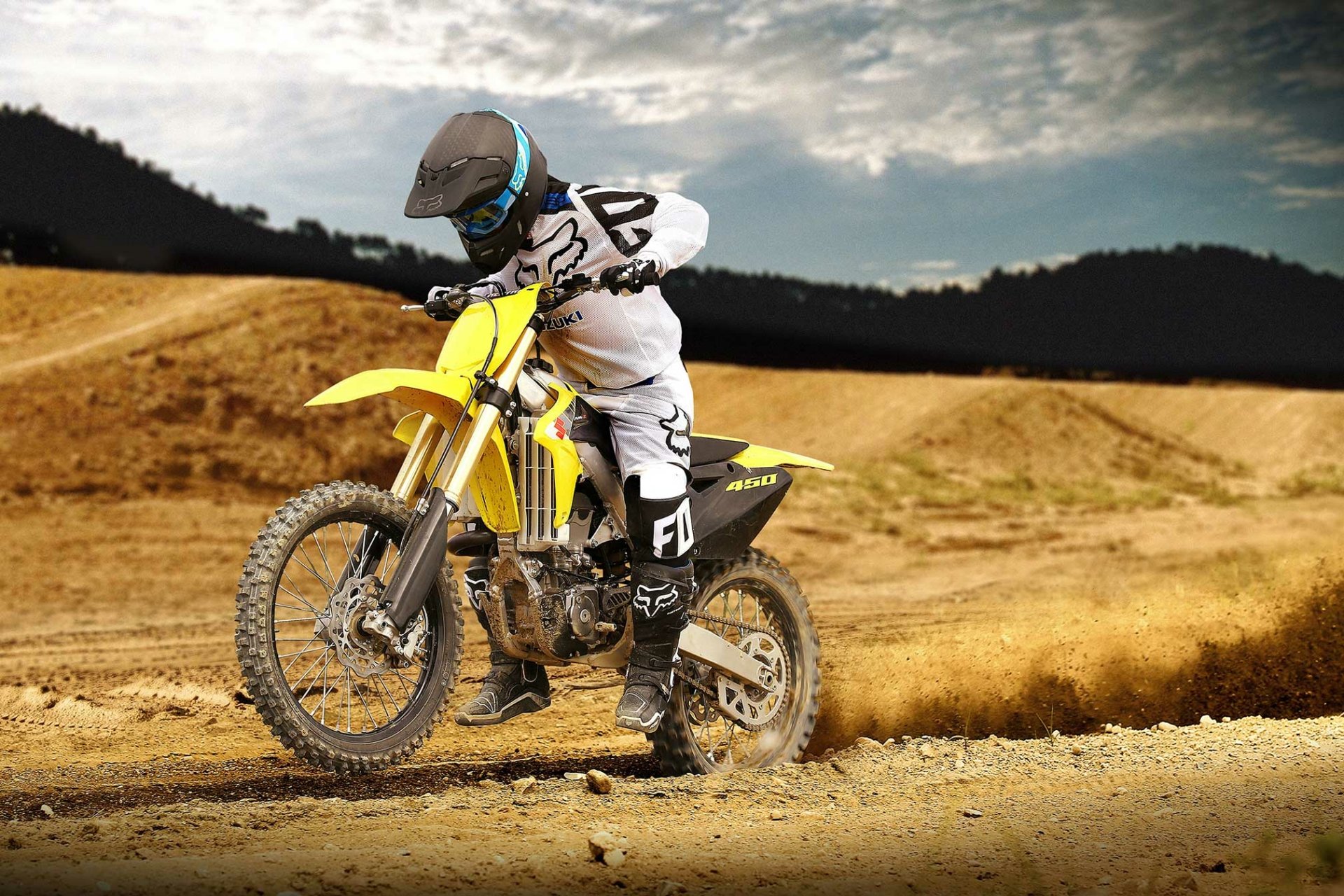 Download Vehicle Suzuki RM-Z450 HD Wallpaper
