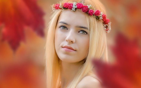 Women Face Model Blonde Blur Wreath HD Wallpaper | Background Image