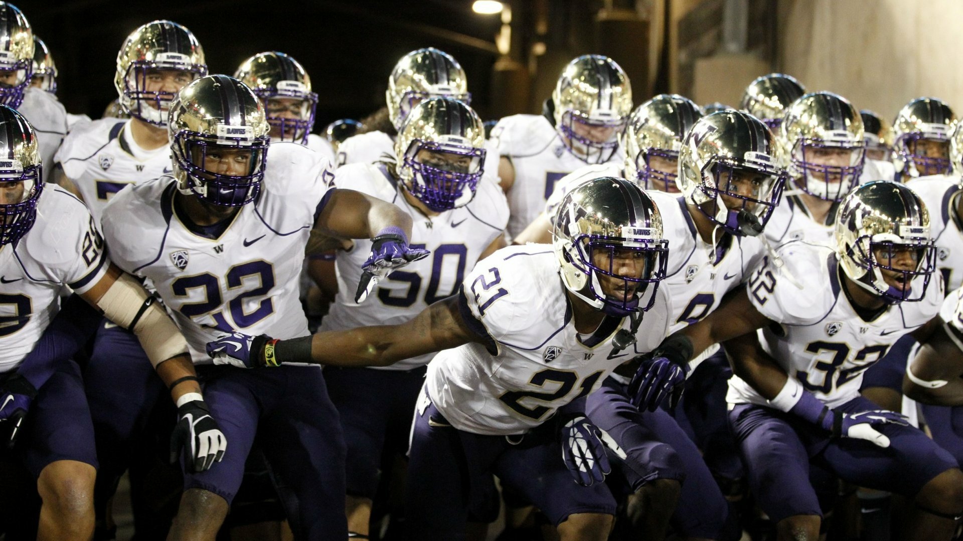 Download Football College Football Washington Huskies Sports HD Wallpaper