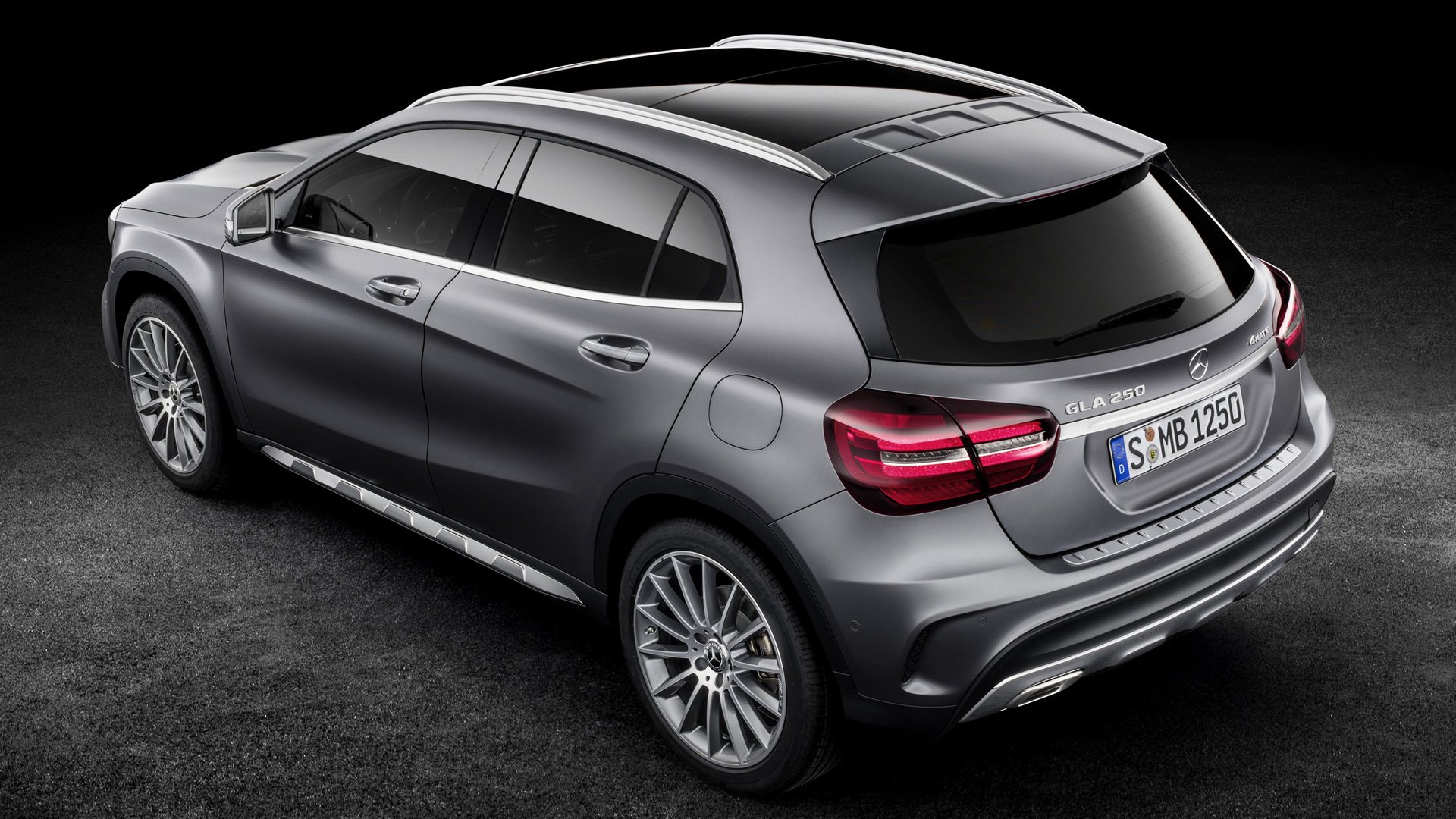 17 Mercedes Benz Gla Class 250 4 Matic Hd Wallpaper Background Image 19x1080