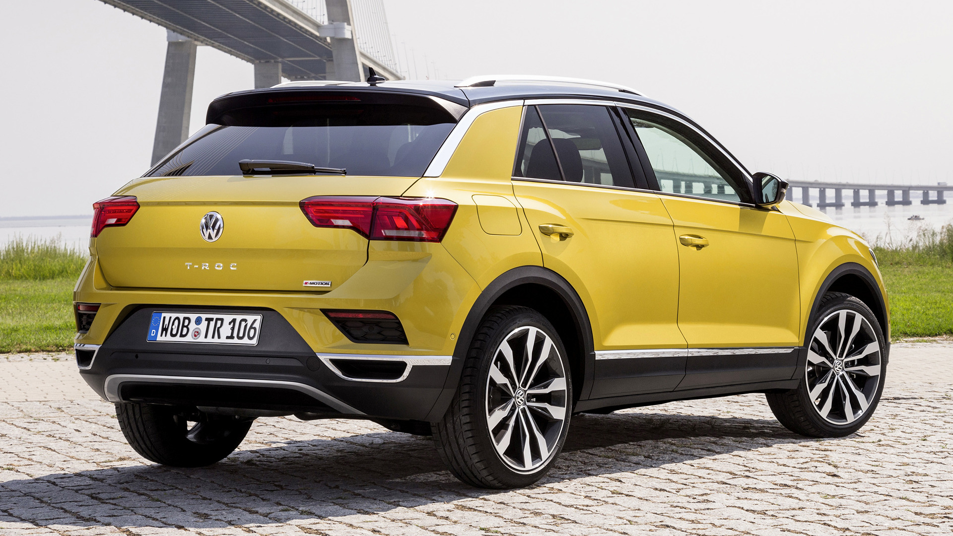 Download SUV Car Volkswagen Vehicle Volkswagen T-Roc 4k Ultra HD Wallpaper