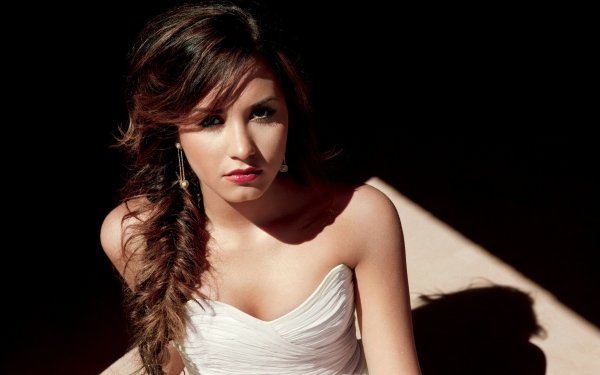 Music Demi Lovato Singer Brown Eyes Brunette HD Wallpaper | Background Image