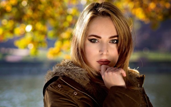 Women Model Blonde Lipstick Face Depth Of Field Bokeh HD Wallpaper | Background Image