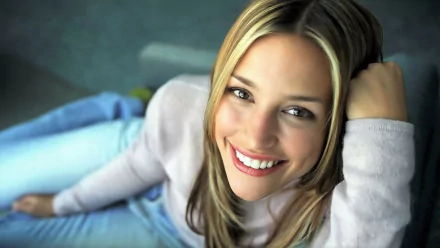 American smile face actress Celebrity Piper Perabo HD Desktop Wallpaper | Background Image