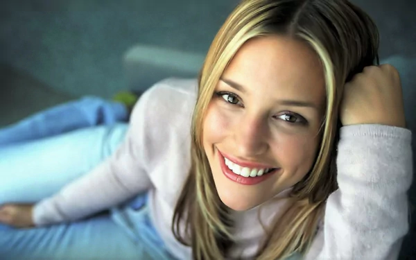 American smile face actress Celebrity Piper Perabo HD Desktop Wallpaper | Background Image