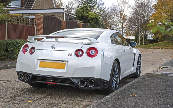  Nissan R35 GT-R