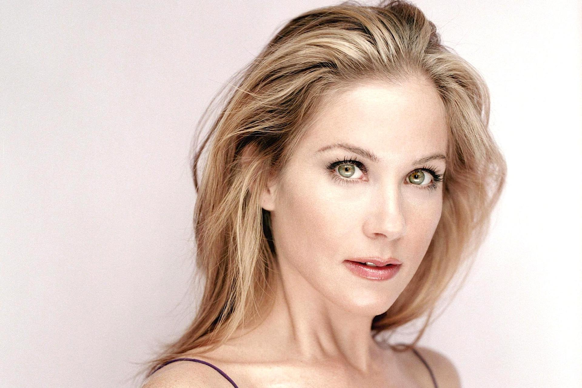 Kelly Christina Applegate Wallpaper