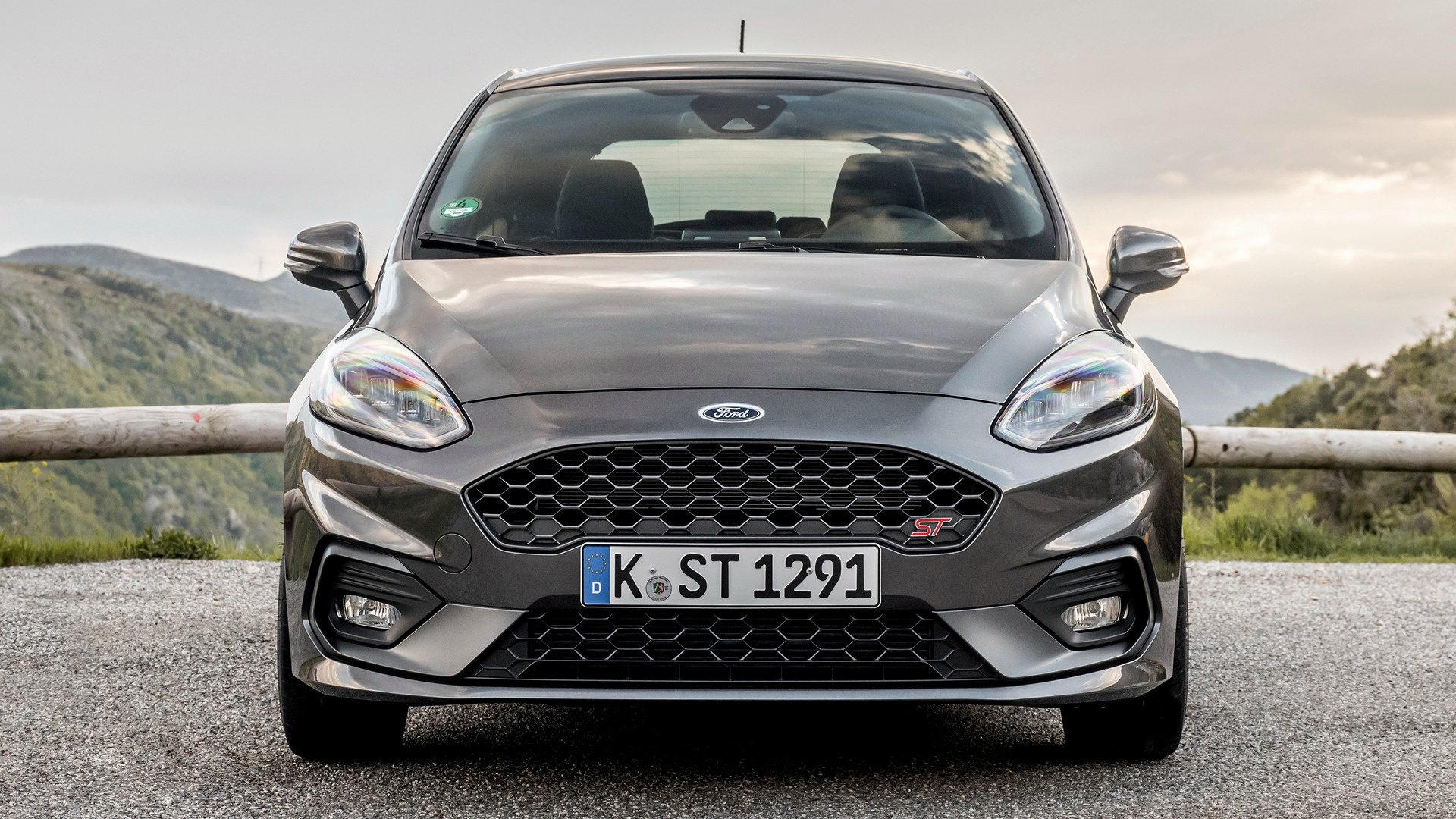 2018 Ford Fiesta St 5 Door Hd Wallpaper Background Image