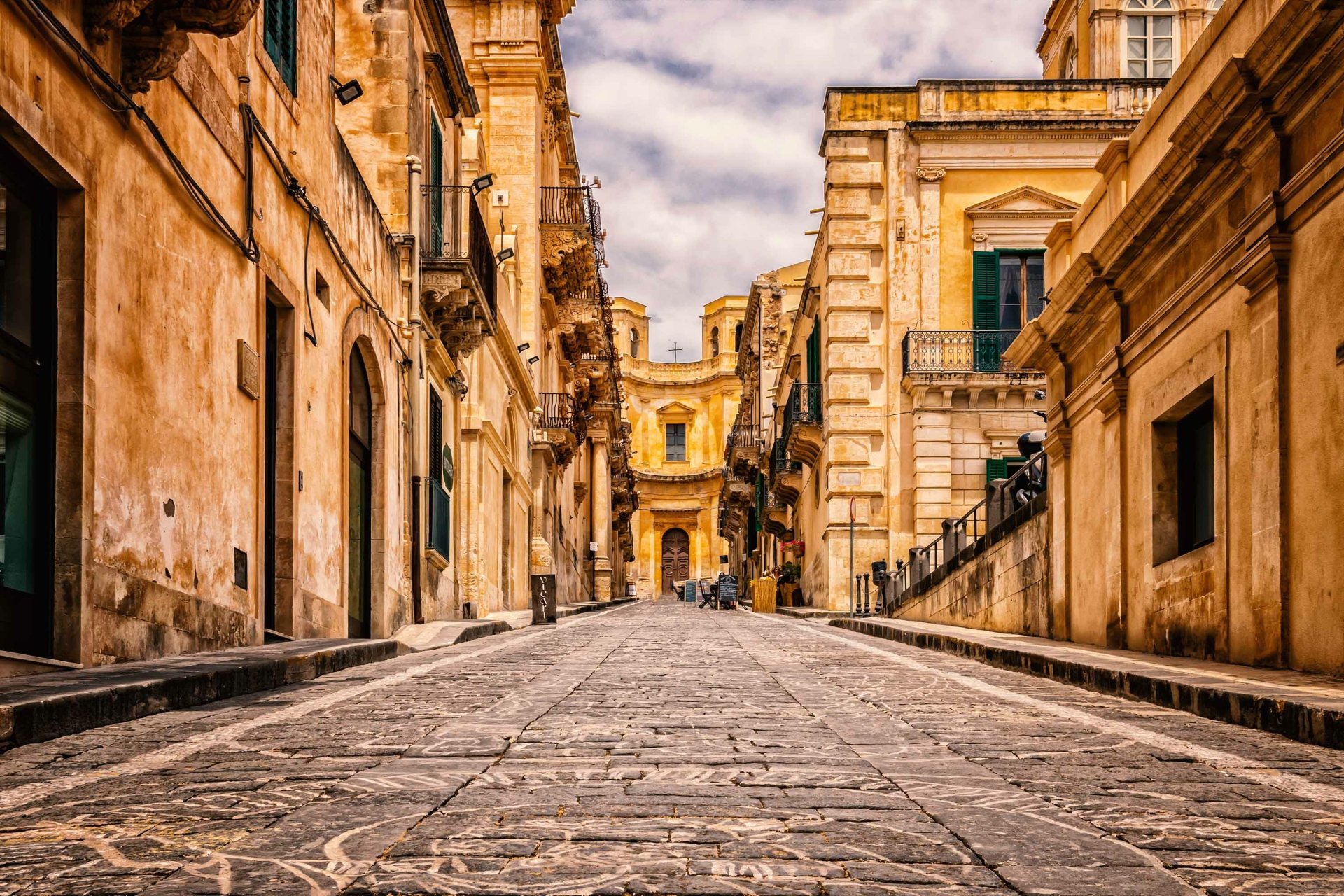 Download Building Man Made Street HD Wallpaper