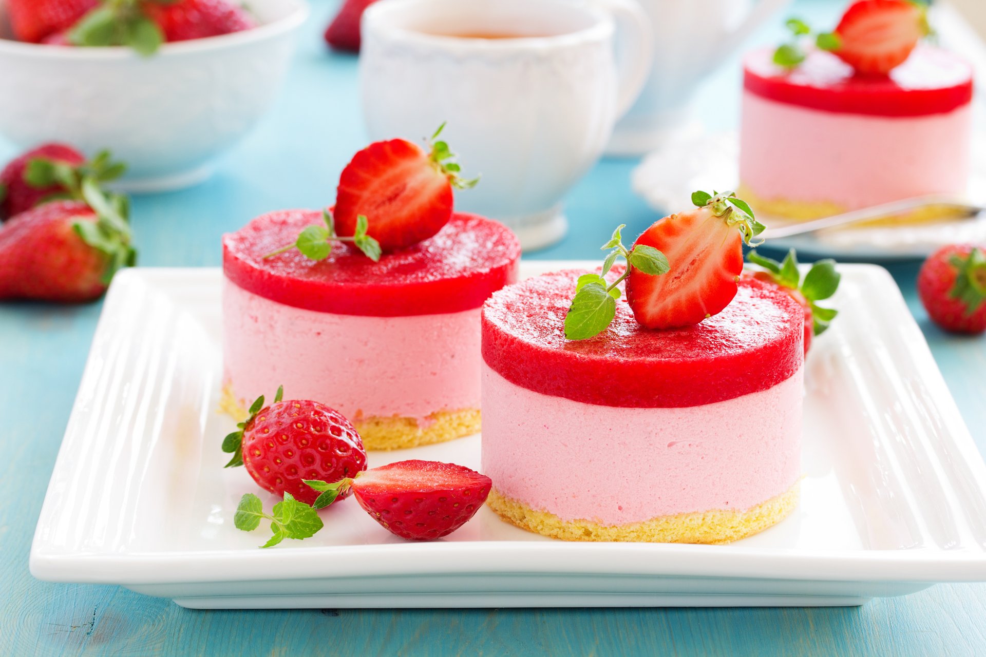 Download Strawberry Pastry Food Dessert 4k Ultra HD Wallpaper