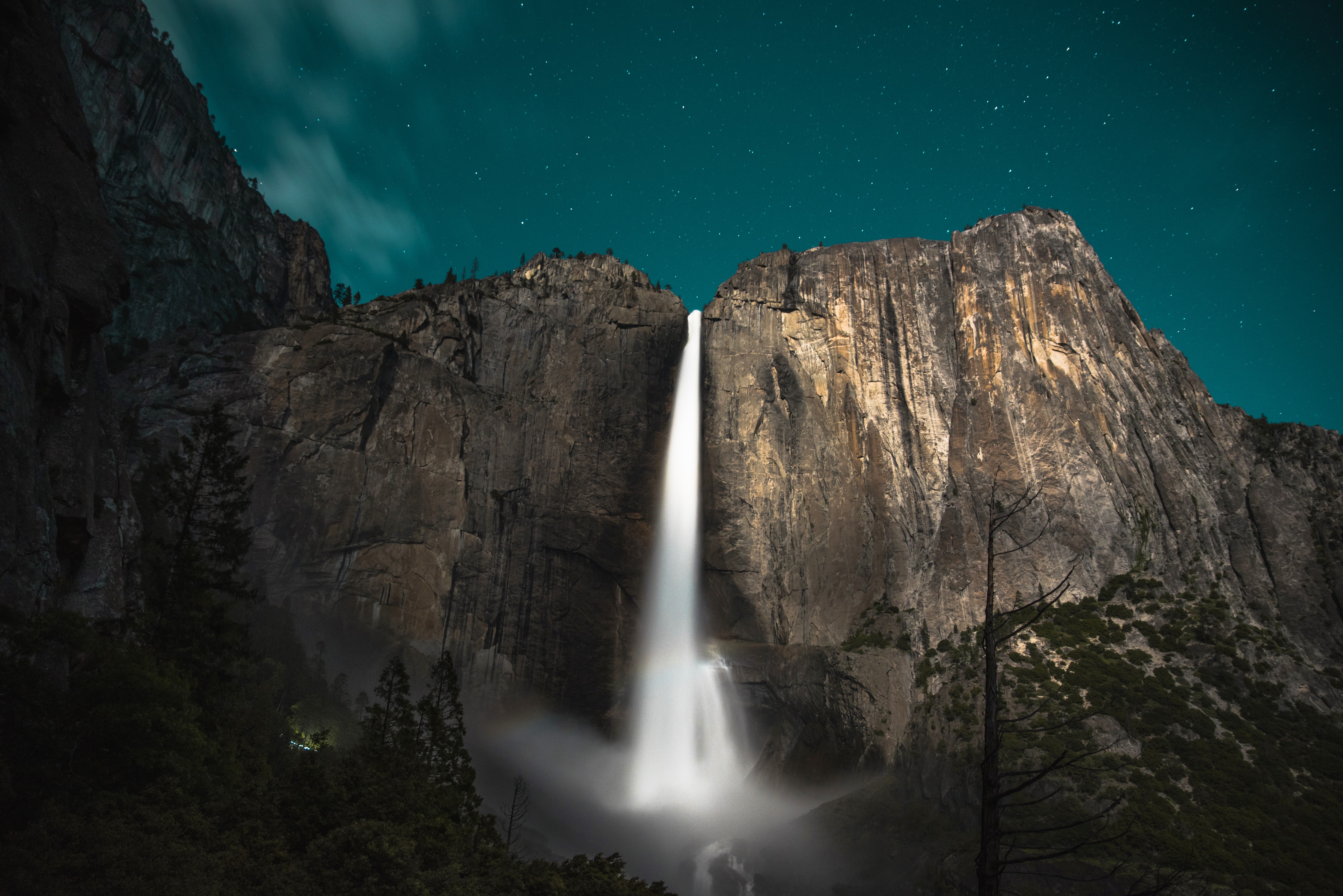 Yosemite Falls 4k Ultra HD Wallpaper