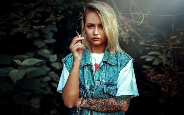 Women Tattoo Blonde Model Smoking HD Wallpaper | Background Image