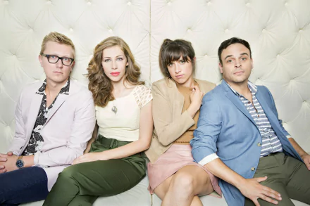 HD desktop wallpaper featuring the band Lake Street Dive against a quilted background.