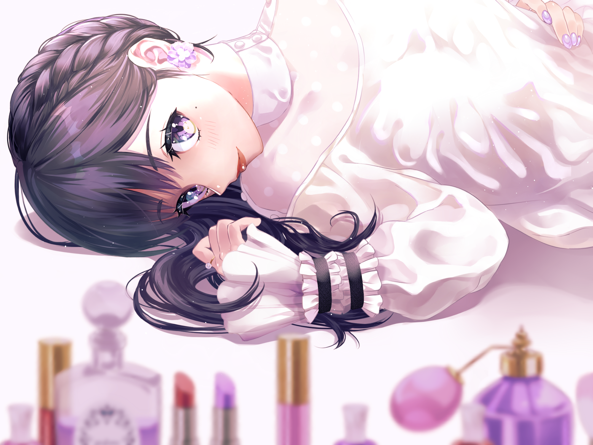 Anime Elegance HD Wallpaper: Lipstick, Perfume, and Purple Eyes by 松崎げん