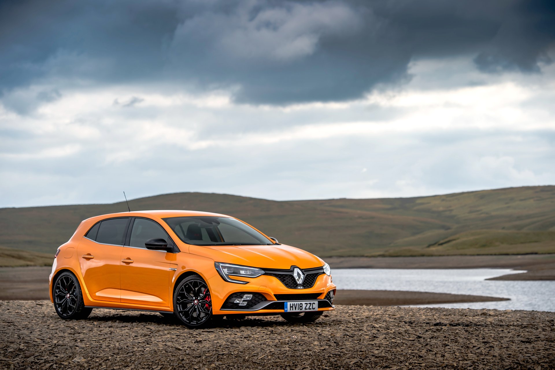 Download Orange Car Car Renault Vehicle Renault Megane 4k Ultra HD Wallpaper