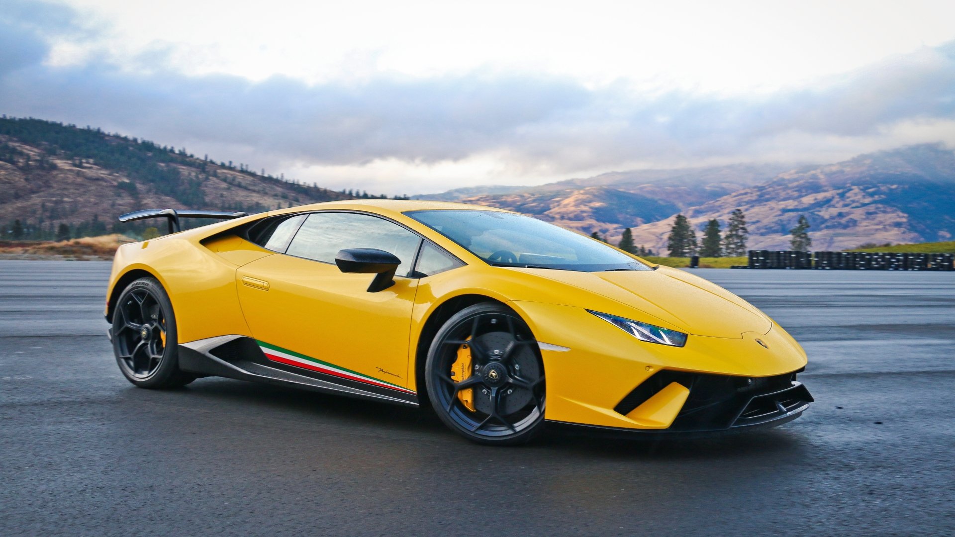 Download Supercar Yellow Car Car Lamborghini Vehicle Lamborghini Huracan  Performante 4k Ultra HD Wallpaper, image size:1920x1080