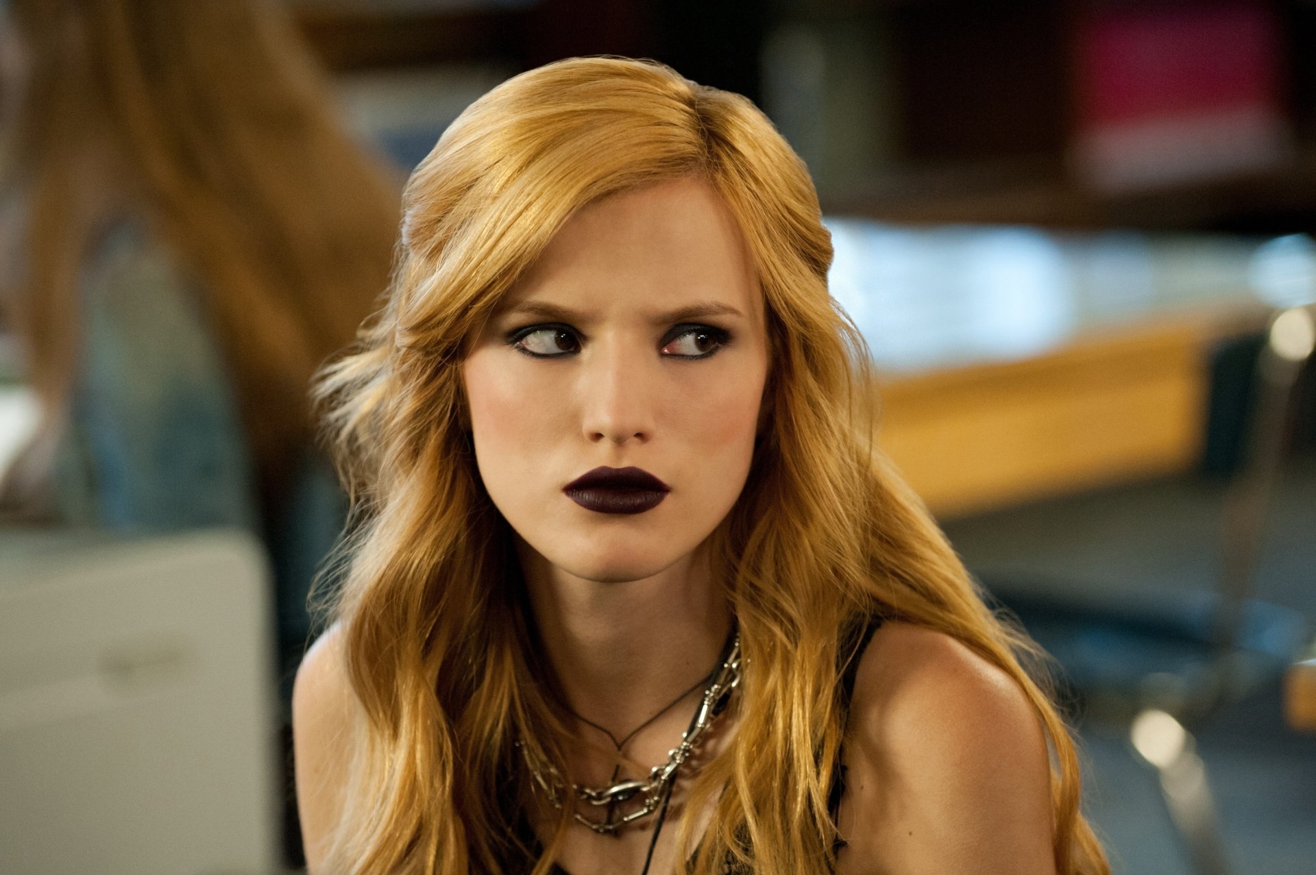 Download Redhead Lipstick American Actress Celebrity Bella Thorne HD Wallpaper