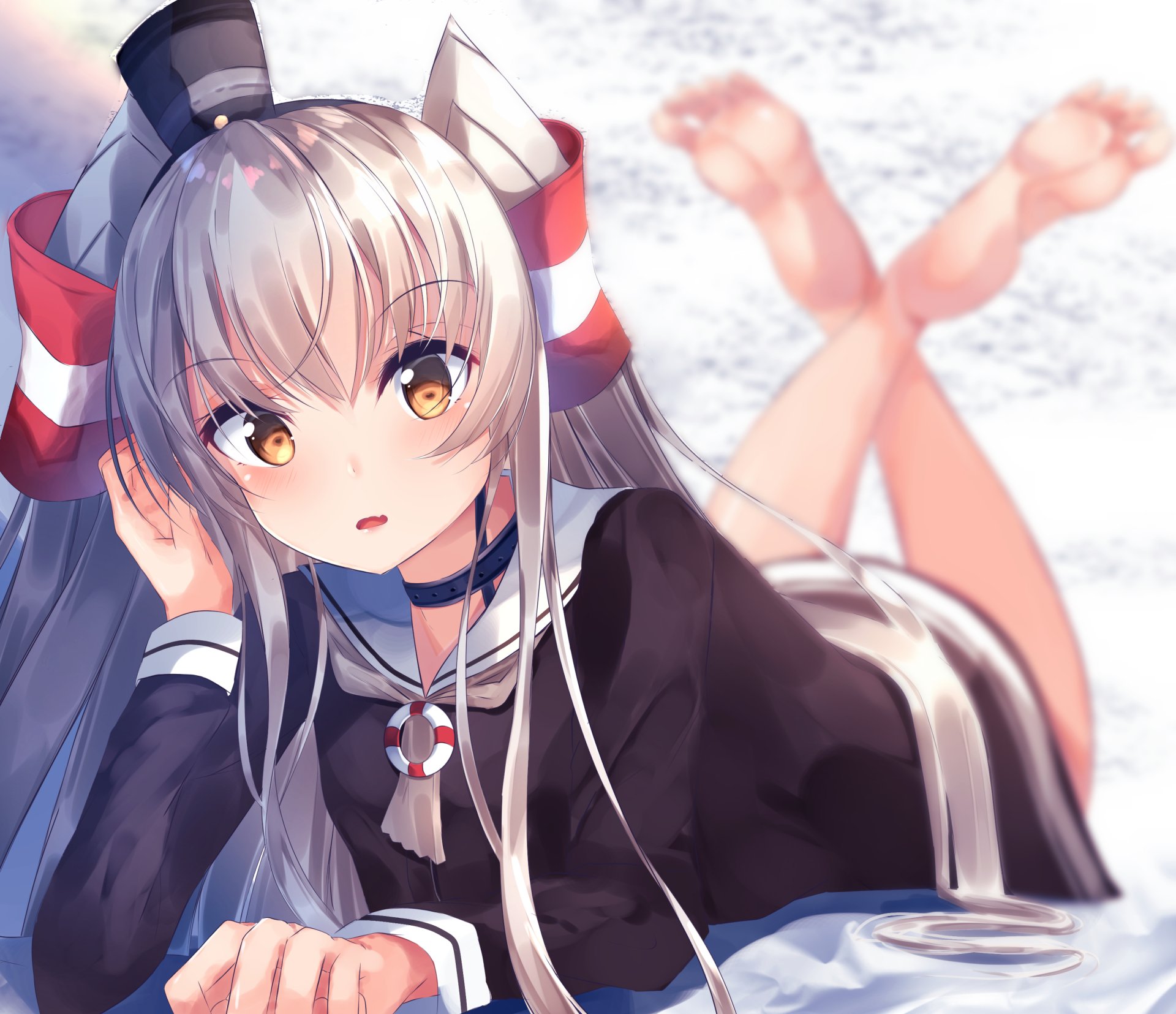 HD anime desktop wallpaper featuring Amatsukaze from Kantai Collection with detailed shading, expressive eyes, and a relaxed pose on a light background.